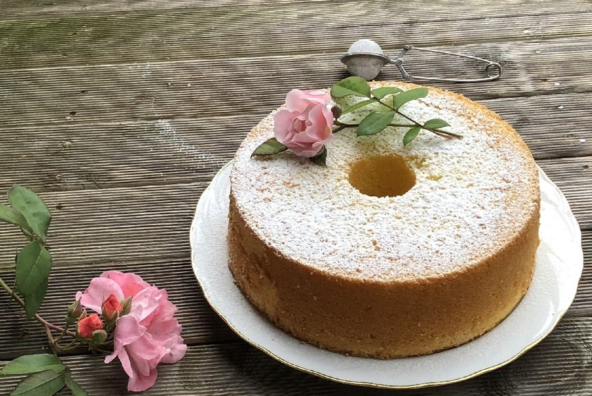 Chiffon Cake profumata al limone - Manjoo